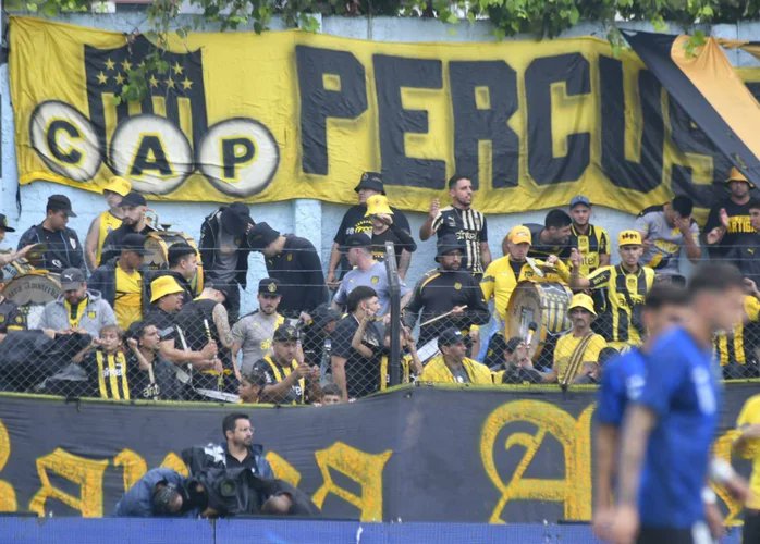 🚨📰⬛🟨 Atención manyas 2.000 hinchas de @OficialCAP podrán ir al duelo ante @LiverpoolFC1915 en Belvedere 🏟️.!!