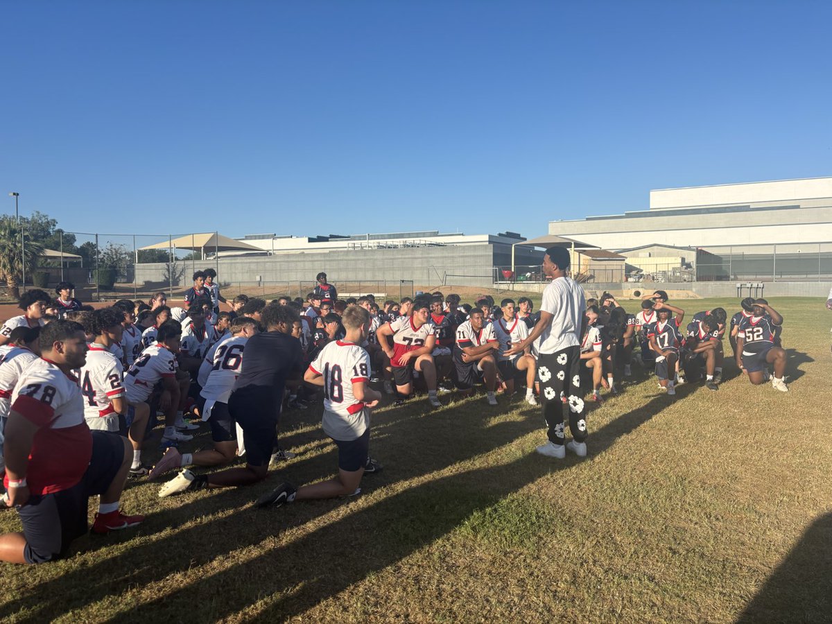 Recent COYOTE, now Washington St Cougar ⁦@kennyworthy2⁩ addressing the 2024 Coyotes. Thank you Kenny!