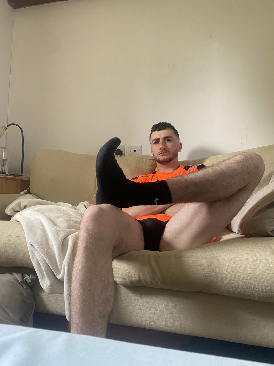 Get in DM’s then! 
<a href="/findominfluence/">The Findom Influencer</a> 
<a href="/Toeypromo/">Toey</a> 
<a href="/TheDungeonSissy/">DungeonSissy</a>