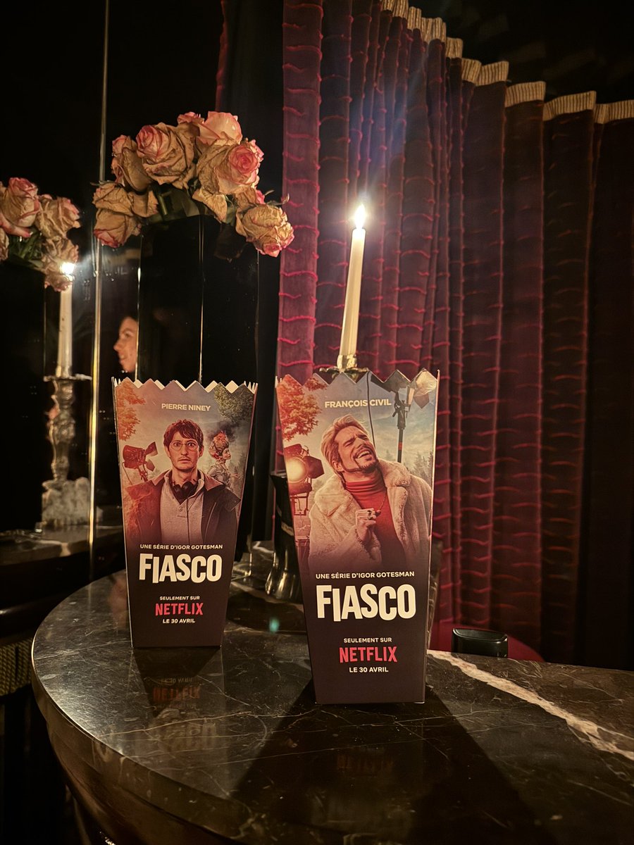 pierreniney's tweet photo. « FIASCO » c’est dispo sur @NetflixFR ! ! ! 😀 https://t.co/CskfMiyHrR