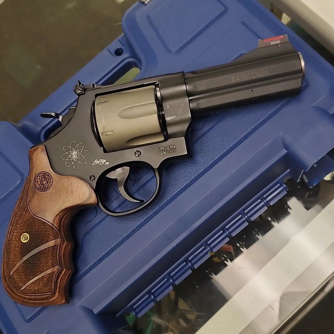 New arrivals!!

 Smith&Wesson 329 PD 44mag revolver #handgun #revolver #44mag #329pd #smithandwesson