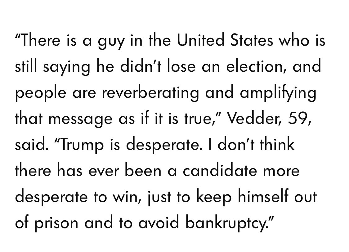 #EddieVedder just cuts straight to the point. Got to admire his consistency, from the Bush to the Trump era. #PearlJam