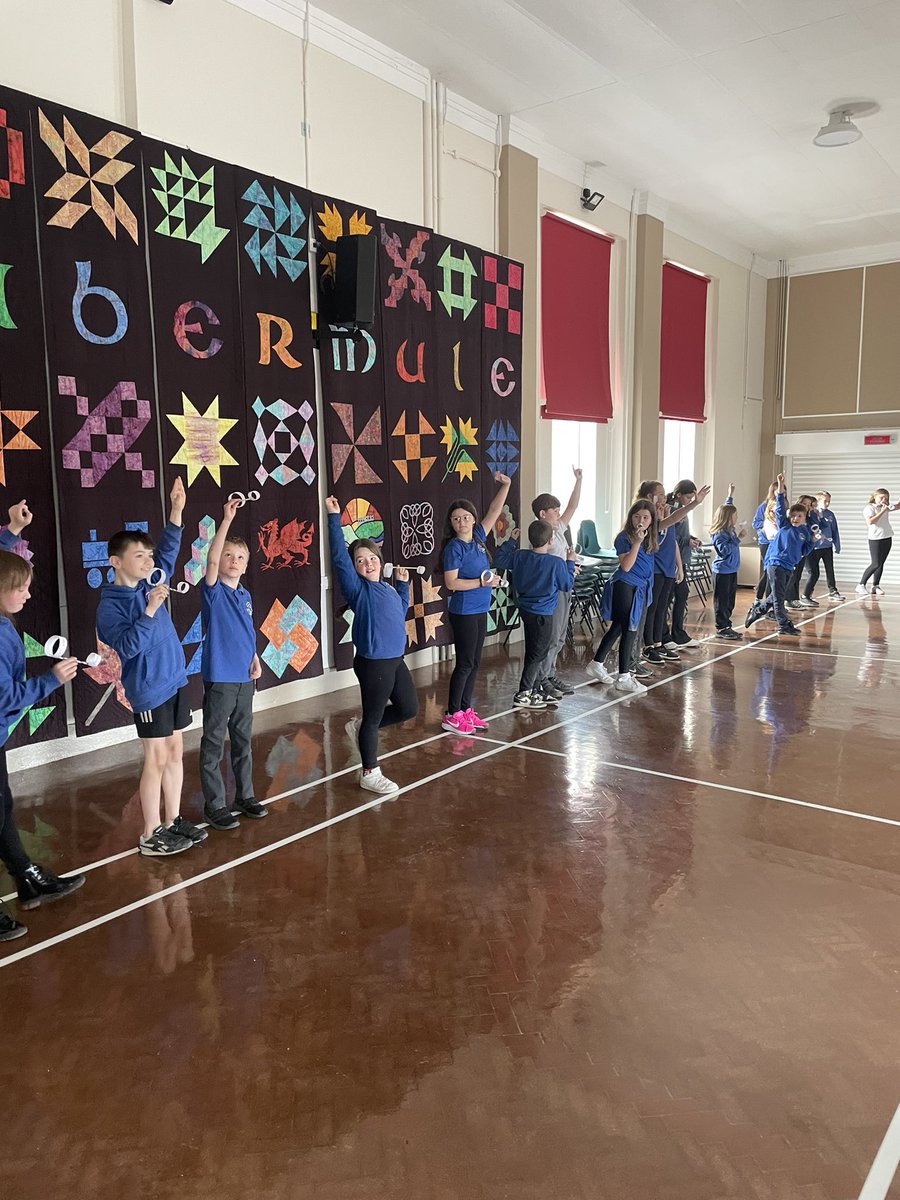 Techwuman's tweet image. Another fantastic STEM activity day 
@AbermulePrimary on behalf of @rafyouthengage. A brilliant group of students who thoroughly enjoyed building &amp;amp; testing their own cars &amp;amp; moon landers! 
Well done team for creating an interest in #STEM for yet another set of #fascinated students