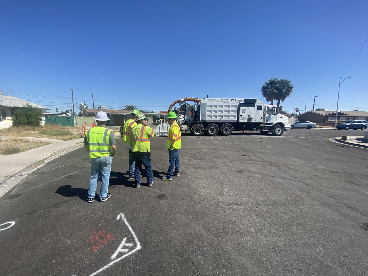 Enjoyed seeing microtrenching up close and personal today. The fiber that is being laid is going to make a big difference in @CityOfLasVegas and beyond. Thanks for the invite, @TilsonTech, @BrendanVargas & Gigapower.