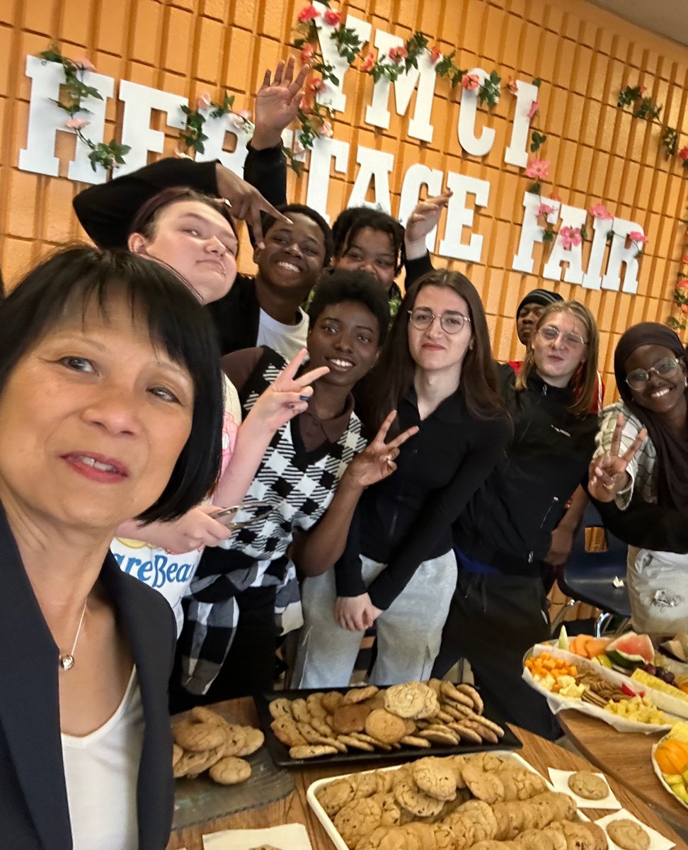 Today, I had the pleasure of stopping by @YORKMEMO_TDSB to discuss the importance of learning history and geography.⁠ ⁠ Knowing our history is key to navigating today's world, and geography is key to knowing our place in that world. Best of luck with all your studies! ⁠