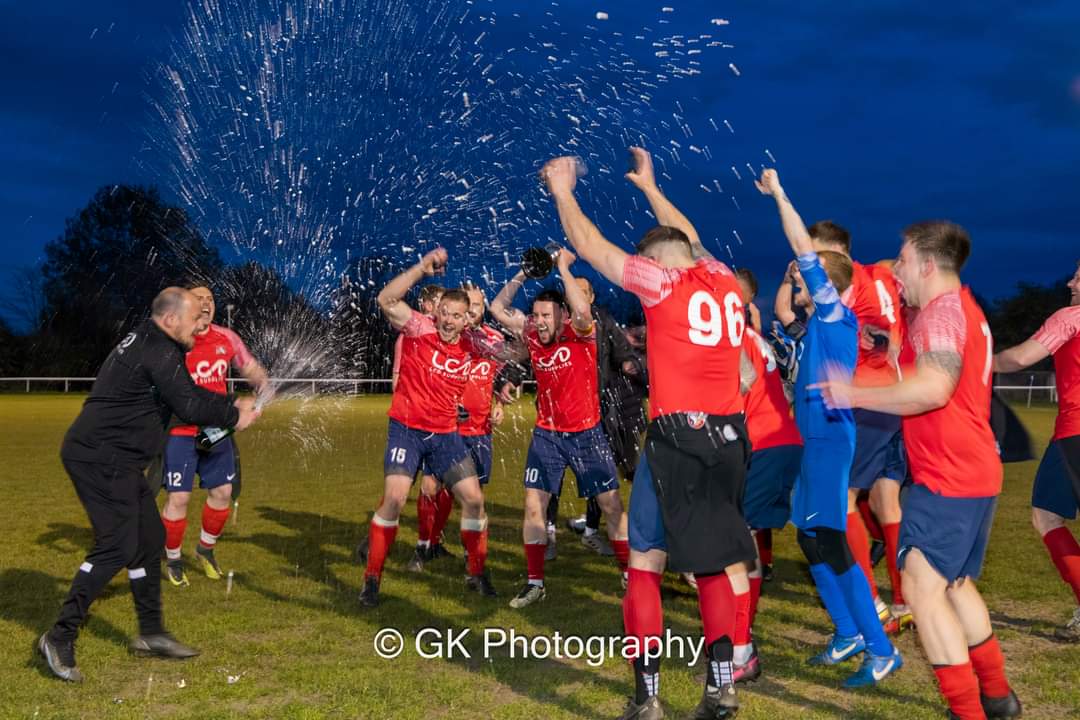 Sutton Junction Sundays 4-3 Wheatsheaf ⚽️⚽️⚽️ JL Henry ⚽️ Anthony Dunleavy League MOTM: Joey Henry What a fucking game! From 2 nil down to win it in the last minute! Thanks to Wheatsheaf FC for a great final! 2023/24 Presidents Cup Winners!! 🏆🏆