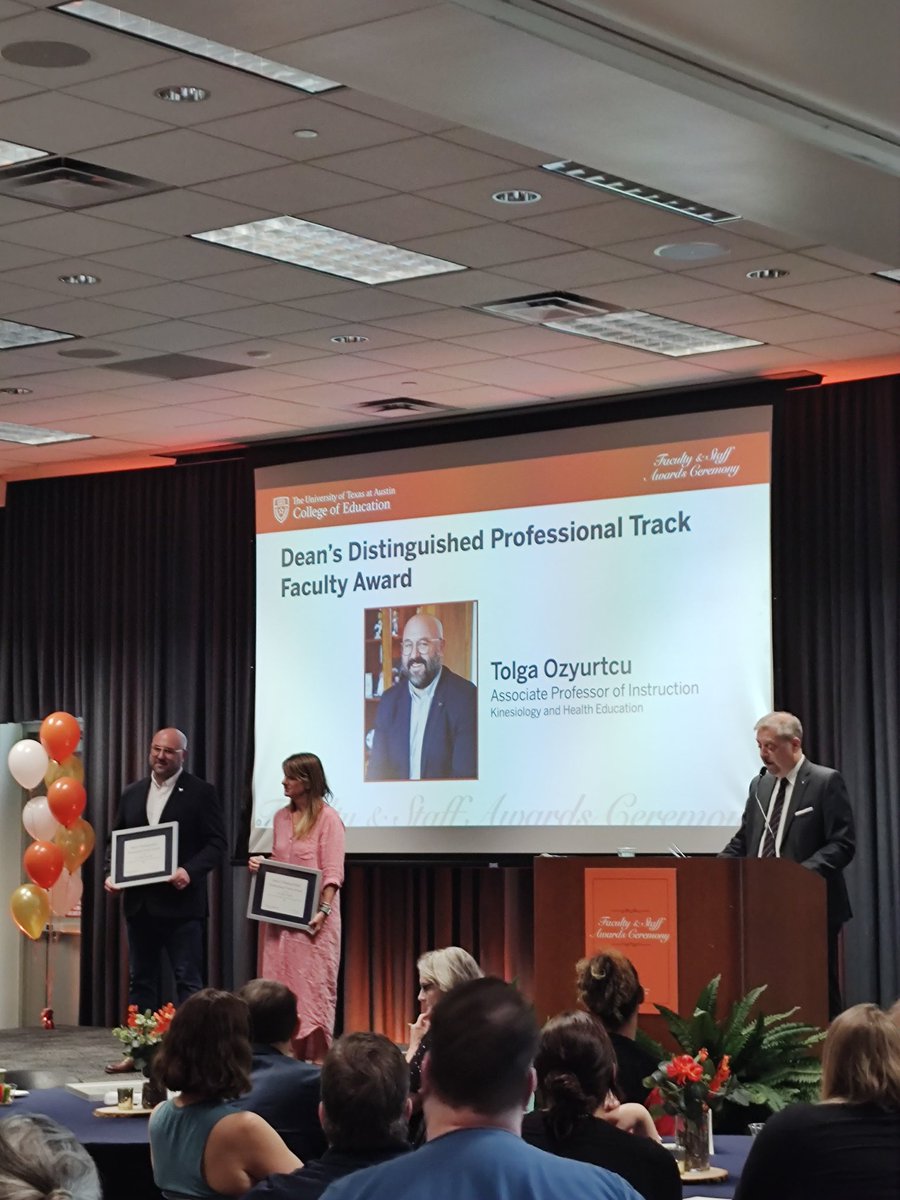 Congrats to my colleagues Dr. Katie Tackett and Dr. Tolga Ozyurtcu for earning the Dean's Distinguished Professional Track Award.🤘🏽 @ozyurtcu