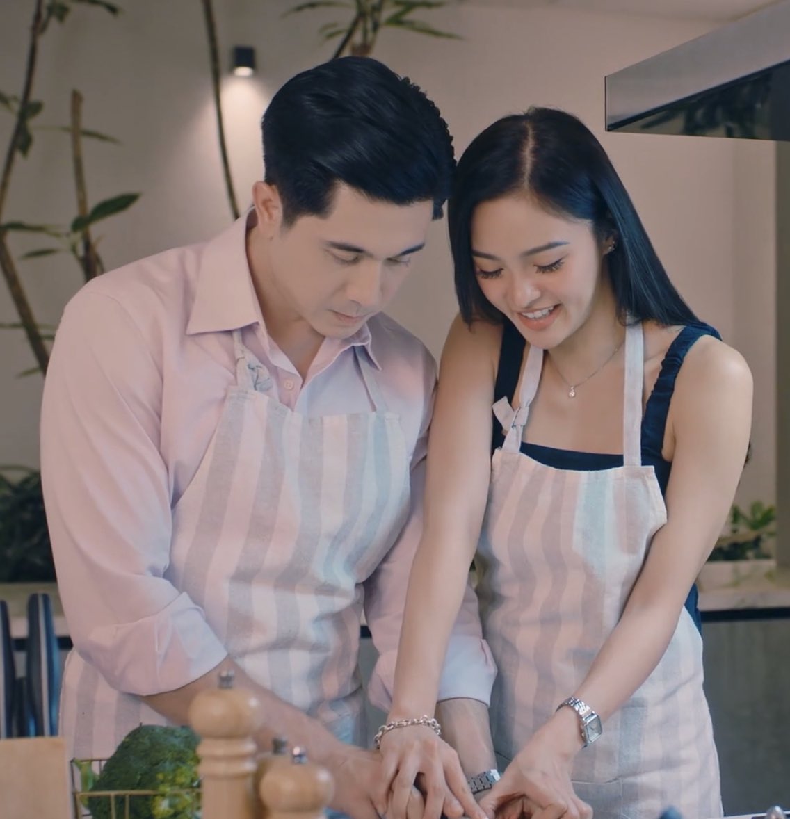 Sana all ka ganito ka fresh pag nagluluto! 

KIMPAU WWWSKEP23
#WhatsWrongWithSecretaryKimPH
#KimPauOnViu #KimPauOniWantTFC
 #KimPau #PauloAvelino #KimChiu