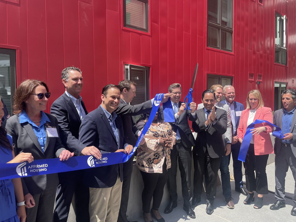 Excited to announce the grand opening of ShoreLINE, a new 100% affordable, transit-oriented housing development! This project is a major step toward addressing San Diego's housing crisis, providing 126 apartments for households earning between 30-60% of the area median income.