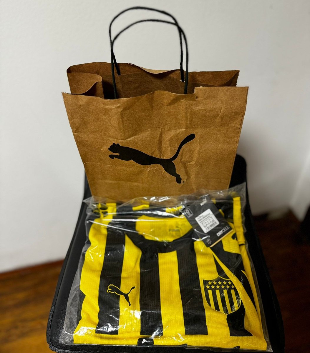 *la plata no te da felicidad*
Yo con plata: