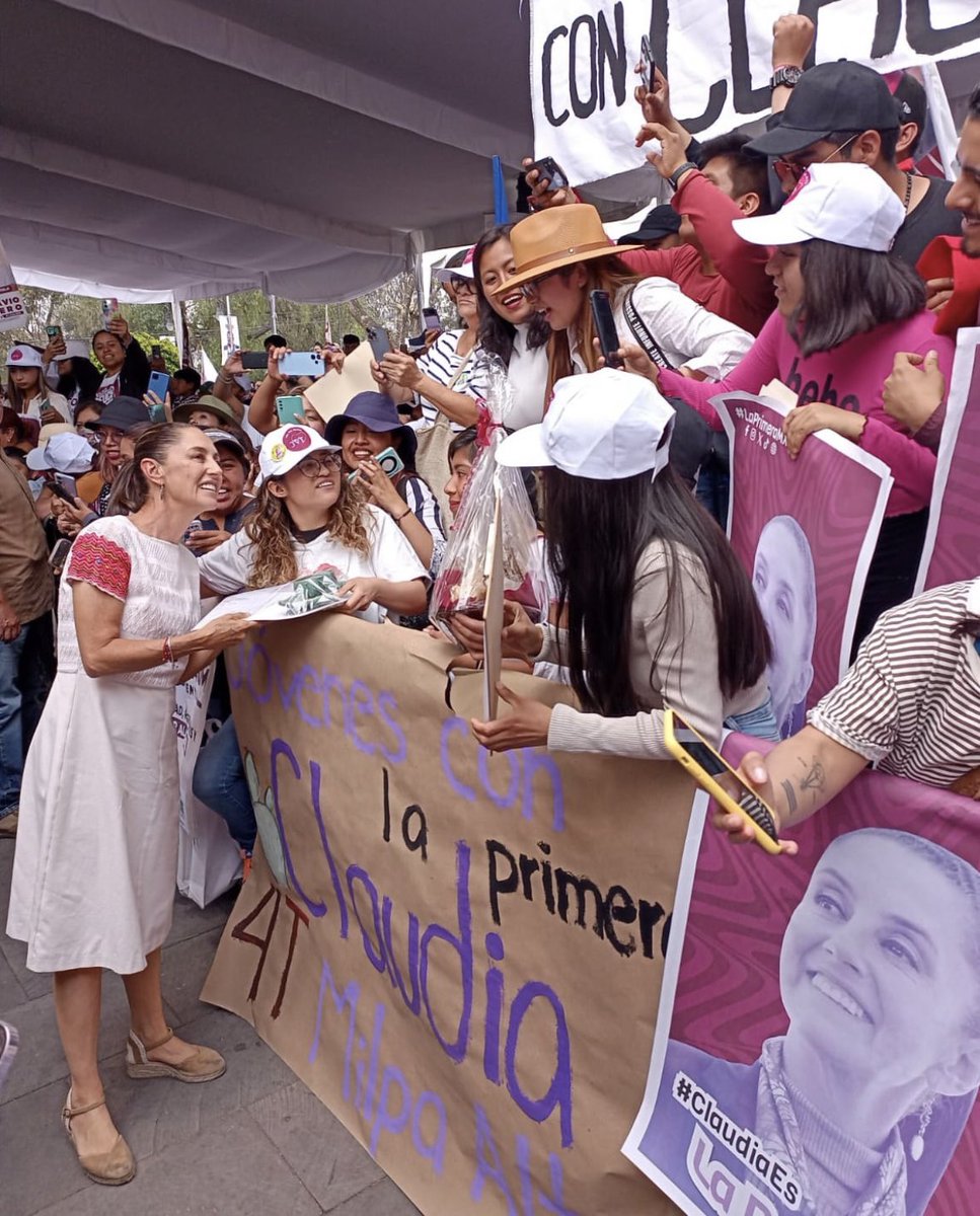 Así recibimos hoy las juventudes a la Jefa @Claudiashein en su visita a Milpa Alta.

Votemos masivamente este 2 de junio #PorLaPrimera Presidenta de México.

#JovenesConClaudiaPresidenta
#YoConClaudia