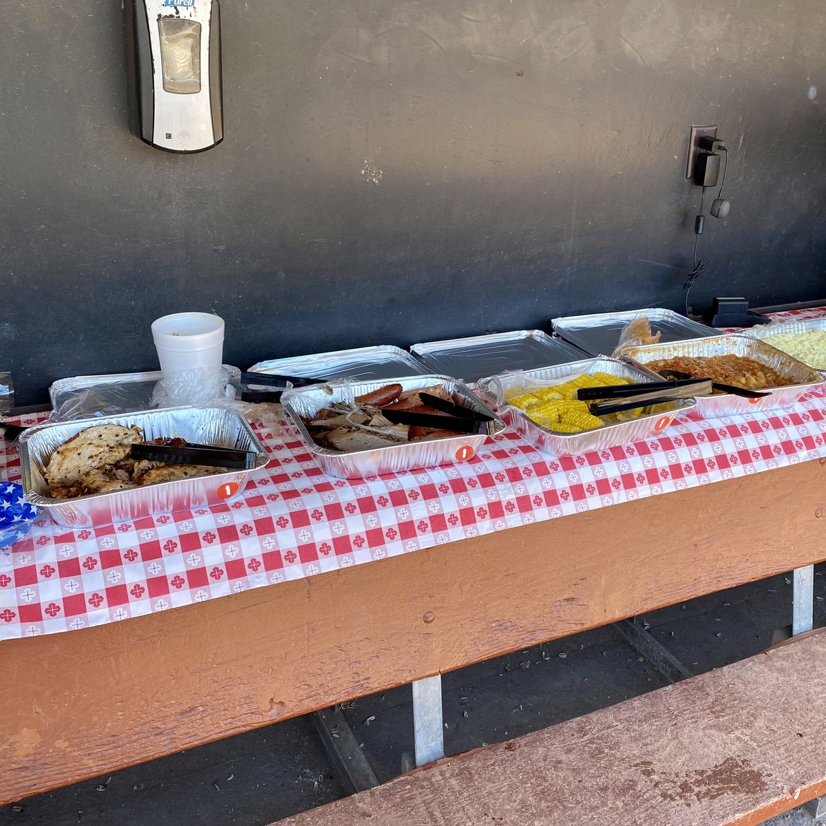 Brad Garrison (@bradleygarrison) on Twitter photo Thanks to <a href="/LinesAndLogos/">Andy Hebrard</a> for having me out on <a href="/DuraEdge/">DuraEdge Products</a> delivery day for a dugout BBQ lunch! #LeanOnUs #DuraEdgeDifference Thanks to <a href="/LinesAndLogos/">Andy Hebrard</a> for having me out on <a href="/DuraEdge/">DuraEdge Products</a> delivery day for a dugout BBQ lunch! #LeanOnUs #DuraEdgeDifference