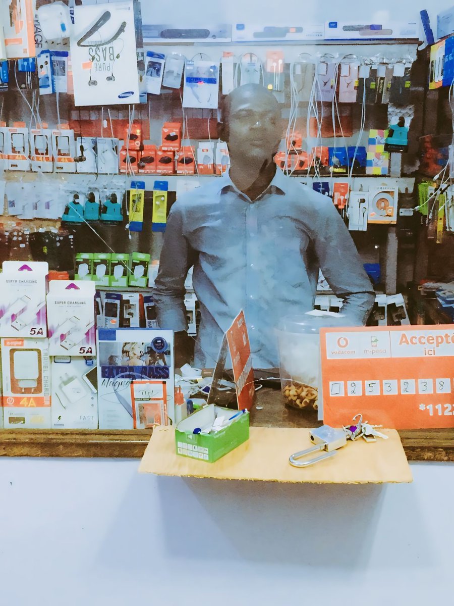 Bonsoir maman <a href="/DeniseNyakeru/">Denise NYAKERU TSHISEKEDI</a>, je suis Samuel Kalonji, un jeune courageux qui évolue dans la vente d'accessoires de téléphones portables et les services E-money. Je suis aussi cabiste. Je vous invite à venir visiter mon magasin situé à Kinshasa dans la commune de N'sele.