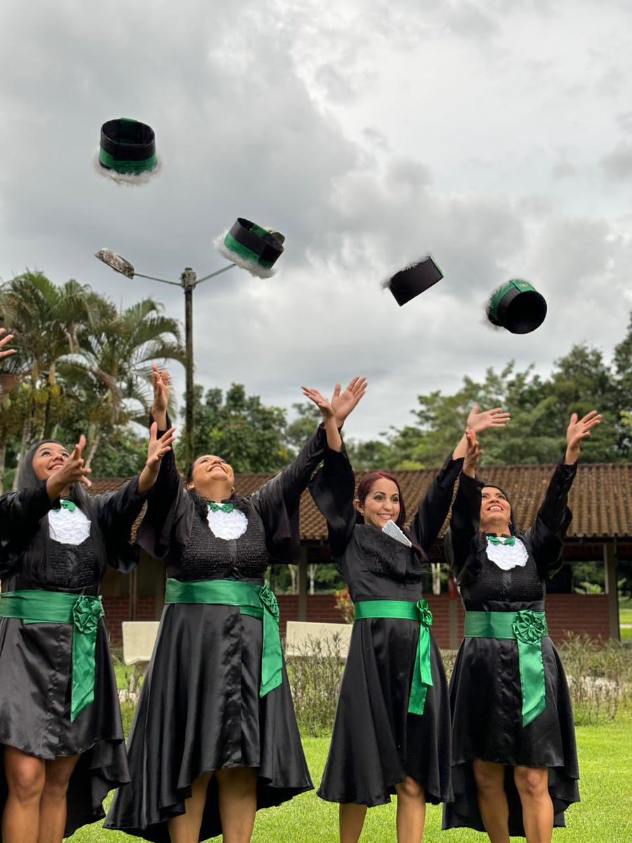 GovernoPara's tweet photo. A terça-feira (30) encerra com mais uma etapa concluída do Forma Pará, o maior programa de universalização do Estado. Foi realizada, em Benevides, a formatura da 3ª turma concluinte, com 29 formandos do curso de Licenciatura em Educação Física. https://t.co/WpywAs2MO3