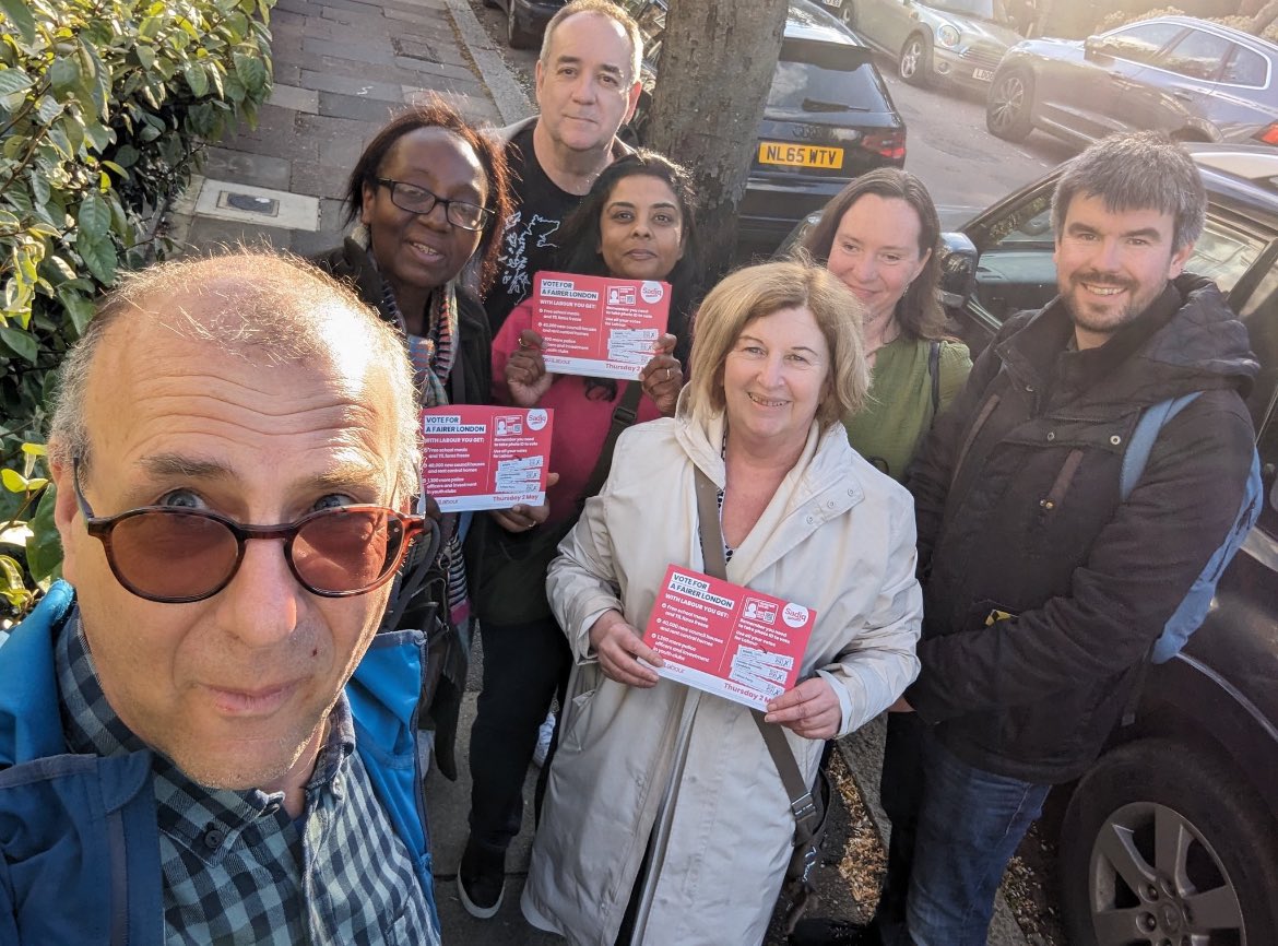 Great speaking with #Brent Queen’s Park residents about @SadiqKhan plans for a fairer, safer and greener city for all Londoners. Two more sleeps before #London #Elects #Vote @UKLabour on 2 May 🌹🌹🌹
