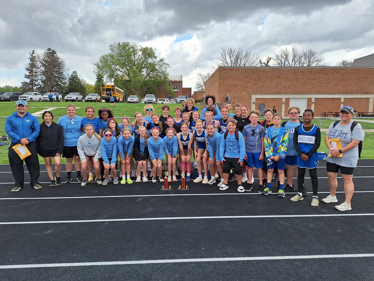 RPBlueJays's tweet photo. Blue Jays rocked the 275 Track meet today!
JH Girls 1st, 170 points
JH Boys 1st, 95 points
HS Girls 1st, 134 points
HS Boys 2nd, 112 points

RP set the following conference records:
Rylee J: Shot and Discus
Ella M: 300 Hurdles
JH Girls: 4×400 Relay

Go Big Blue!!! https://t.co/N0b8hnskan