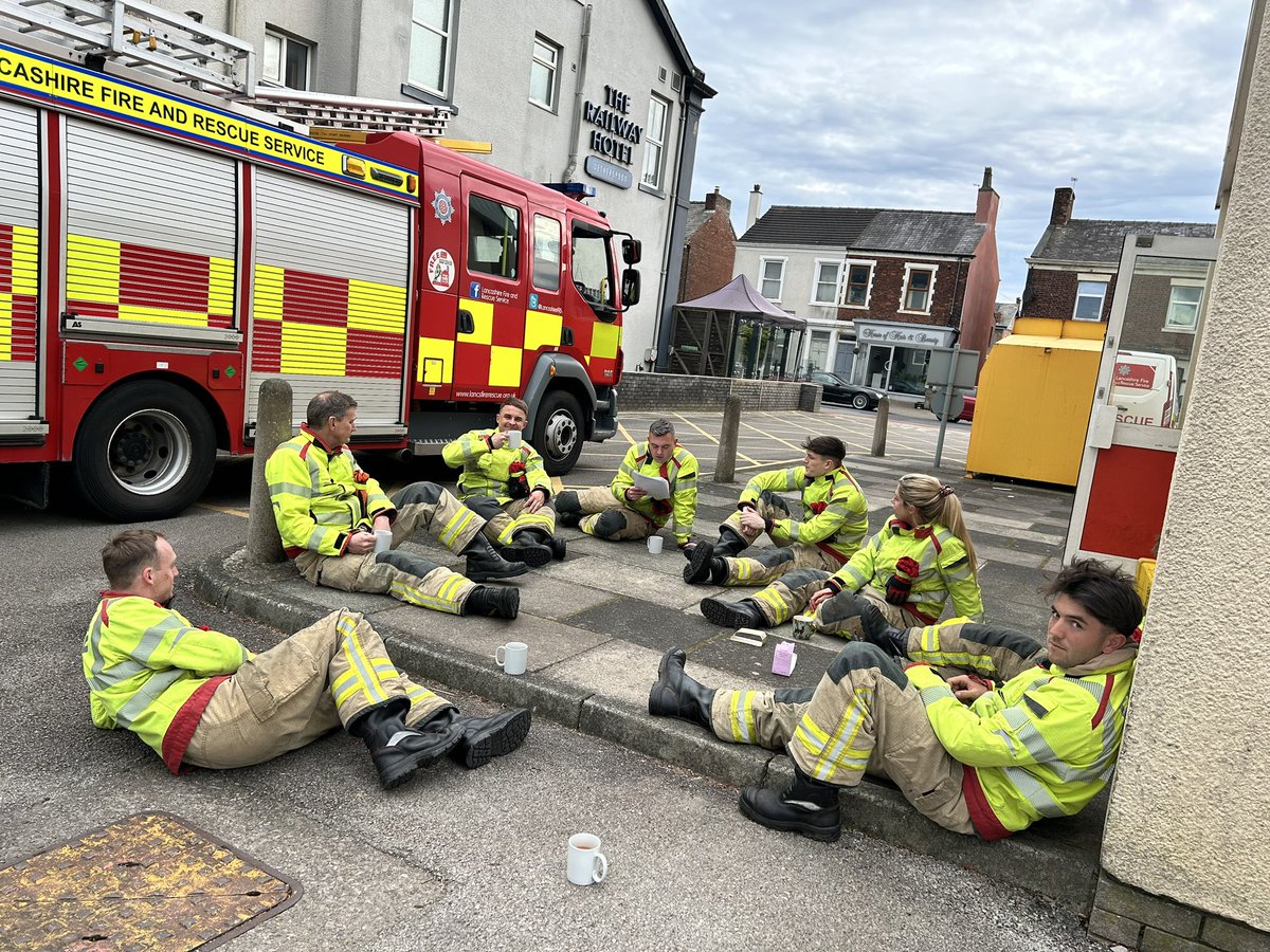 🚒 Tonight’s training was about Decontamination: Emergency, Initial and Full. ⚠️ Learning about equipment needed to set up that we carry on our pump in the event of a Hazardous materials incident. 🍰 Drill night completed with a debrief and cakes from FF Alfie. #Lytham