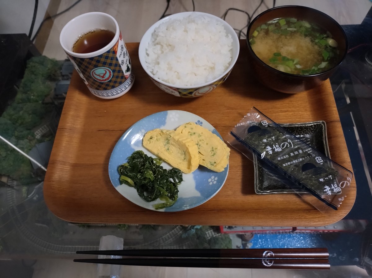 ☆今日の朝食✨ ★お品書き🦝 ◆ご飯🍚 ◆味噌汁🥣 ◆味付け海苔🥢 ◆ほうれん草のおひたし🥬 ◆だし巻き玉子🐣 ◆ほうじ茶🫖 #朝食 #味付け海苔