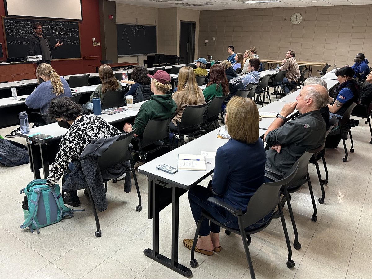 Great writing workshop today with Eric Kaplan and ⁦<a href="/AugieEnglish/">Augie English and Journalism</a>⁩