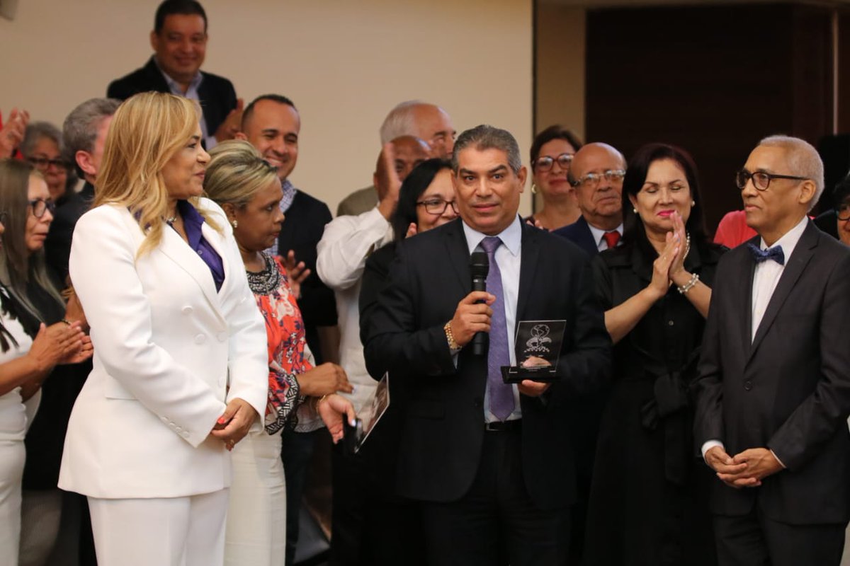 Luis Francisco Sucre tweet media