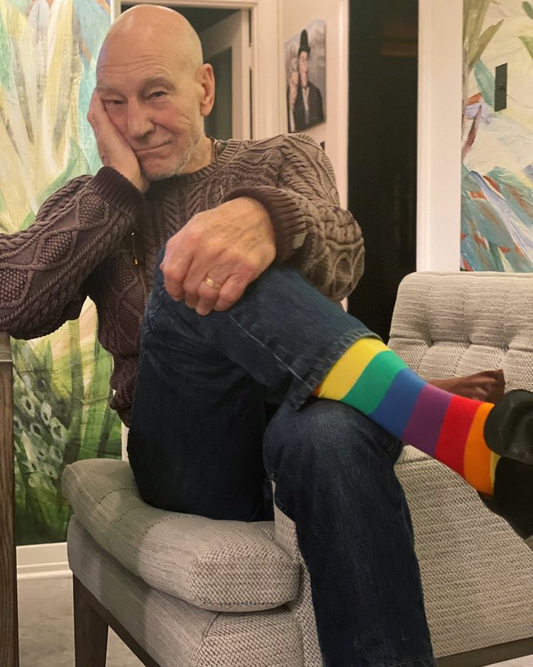 So Patrick Stewart is ‘trending’ on Twitter. Disappointed to see it’s not because of these FABULOUS rainbow socks. 🌈💖🌈💖 @SirPatStew 🖖