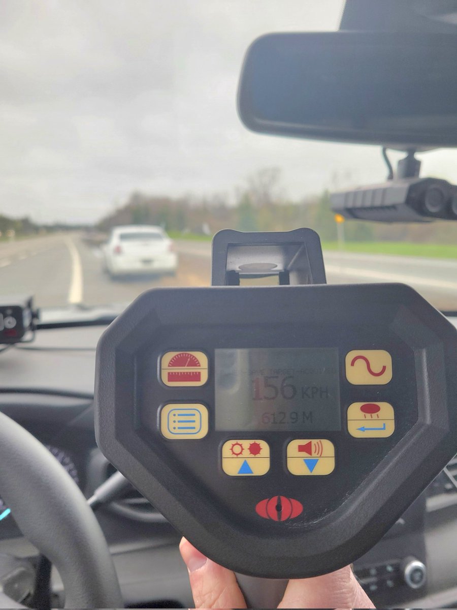 #OttawaOPP stopped this Ottawa driver on #Hwy416 in @ottawacity. The driver was charged with #StuntDriving. Their vehicle was impounded for 14 days, and they received a roadside 30-day driving suspension. They also face a minimum $2,000 fine and 6 demerits upon conviction. ^mf