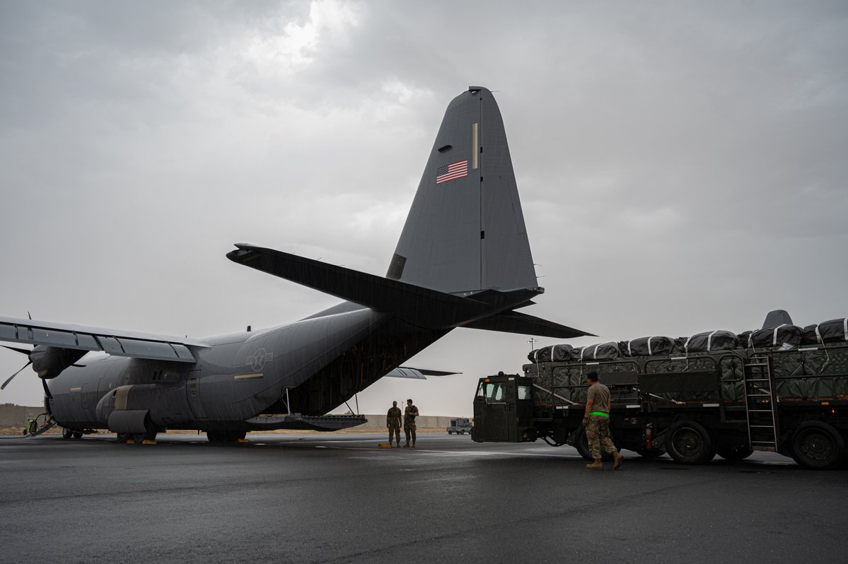 April 30 USCENTCOM, Royal Jordanian Air Force Conduct Humanitarian Airdrops into Gaza

U.S. Central Command and the Royal Jordanian Air Force conducted a combined humanitarian assistance airdrop into Northern Gaza on April 30, 2024, at 1:40 p.m. (Gaza time) to provide essential… https://t.co/WYvM4hG0u4 https://t.co/GUGs9iqvJT