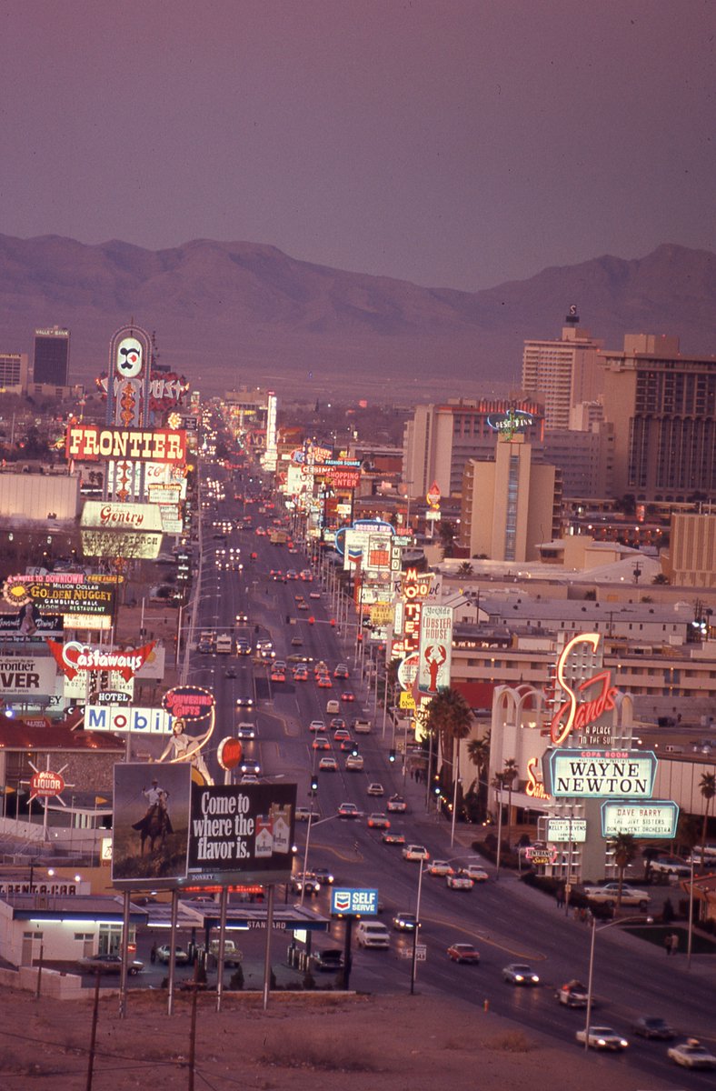 One of my favorite classic shots of Las Vegas BLVD.