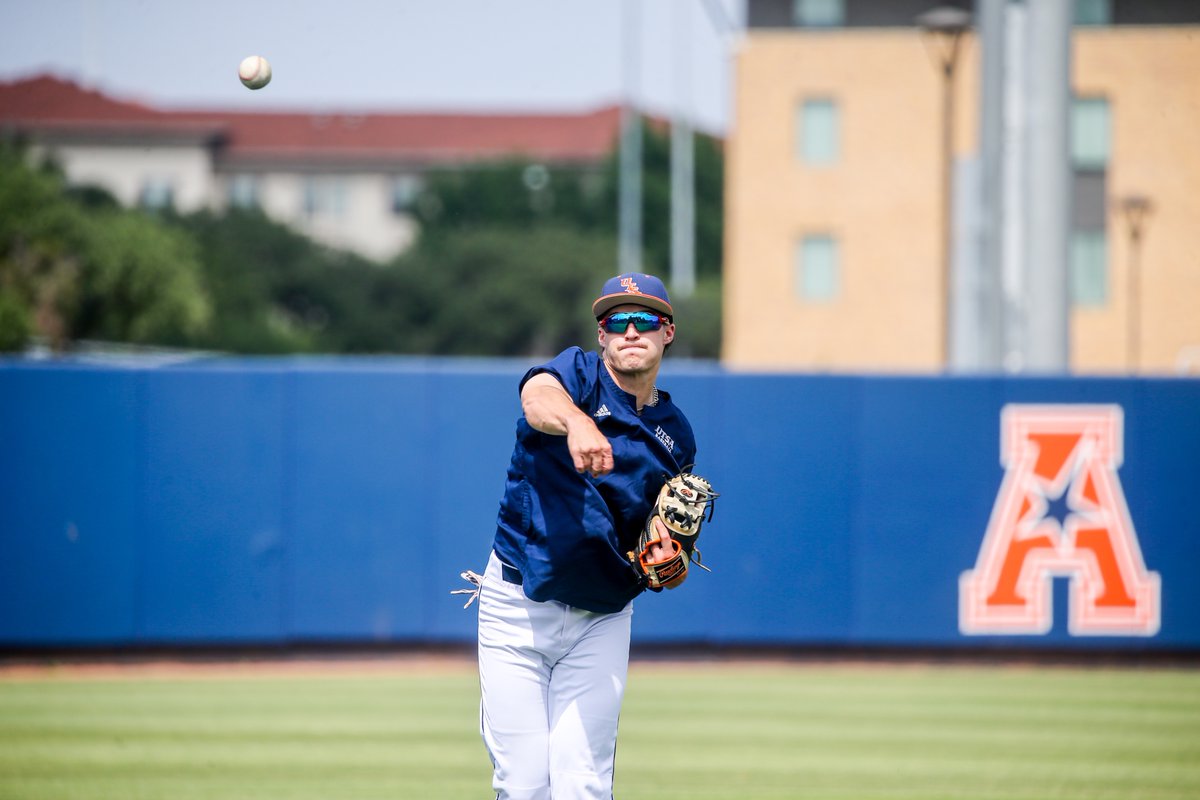 Ready to 𝙍𝙪𝙣 𝘼𝙨 𝙊𝙣𝙚 🤙

#BirdsUp 🤙 | #LetsGo210