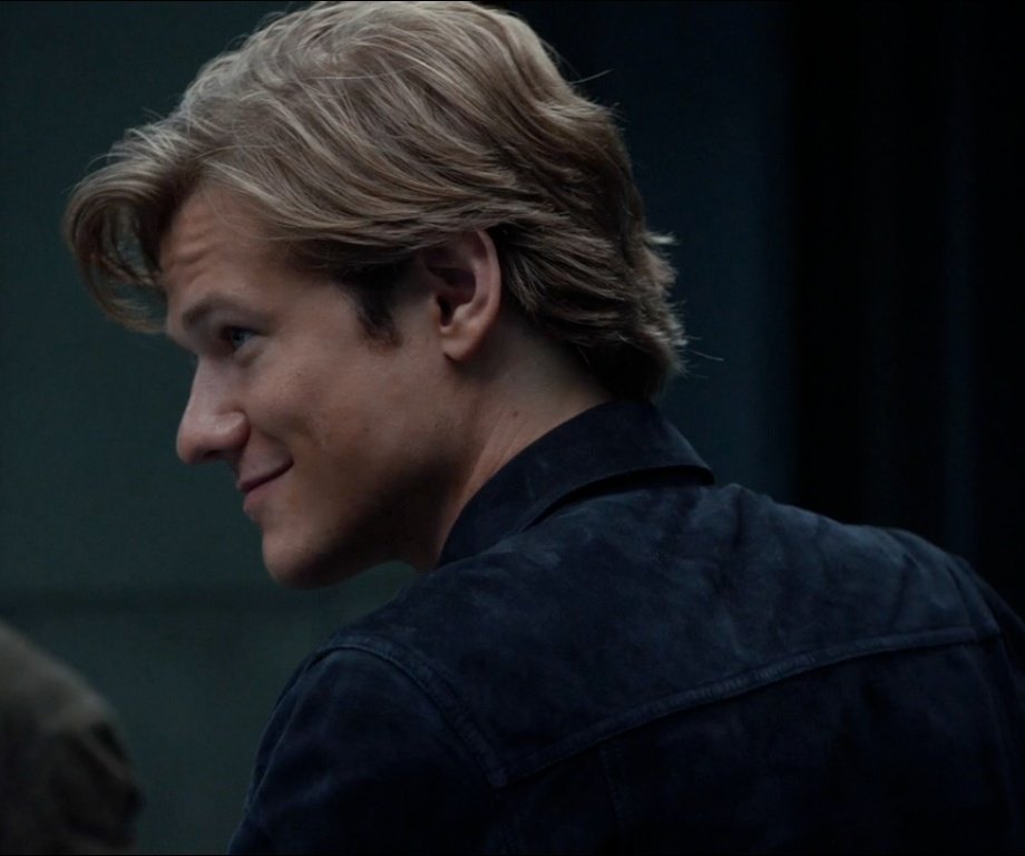 JoyofFroy's tweet photo. Lucas Till's final scene as Angus Macgyver aired 3 years ago today!😭 The show deserved a better network than CBS! #LucasTill #MacGyver https://t.co/mgM3NZsXxm