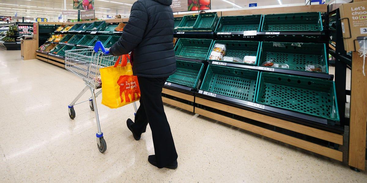 From the archive 🔎 Brexit Has Made Food More Expensive and Harder to Get Say Voters bylinesupplement.com/p/brexit-has-m… Exclusive poll finds voters blame Brexit for higher food prices and widespread shortages, reports @AdamBienkov