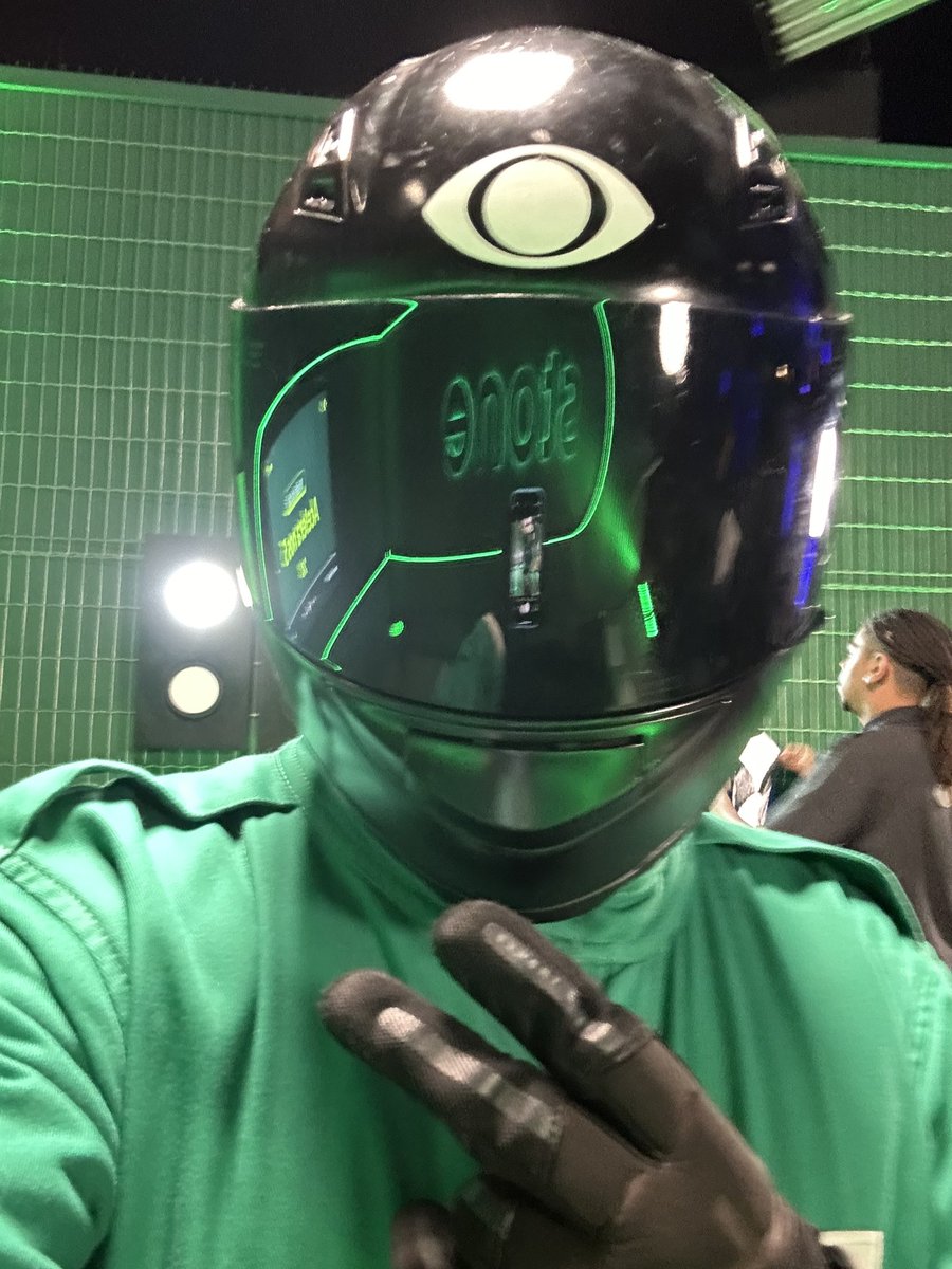 A cada 1 like eu vou correr 1 metro no Ayrton Senna Racing Day…

…DE MACACÃO E CAPACETE 🤪

Vamos ver se vocês são brabos mesmo