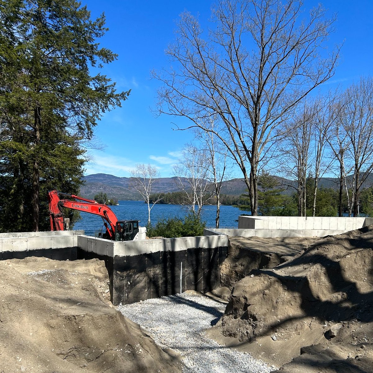 Teardown and new build in the works on Lake George…stay tuned!

Architect: RH Architecture
•
•
#craymonddavis #crdadirondacks #customhomebuilder #adirondackbuilder #lakegeorgebuilder #boltonlandingny #lakehouse #lakefront #lakegeorge #adirondacks