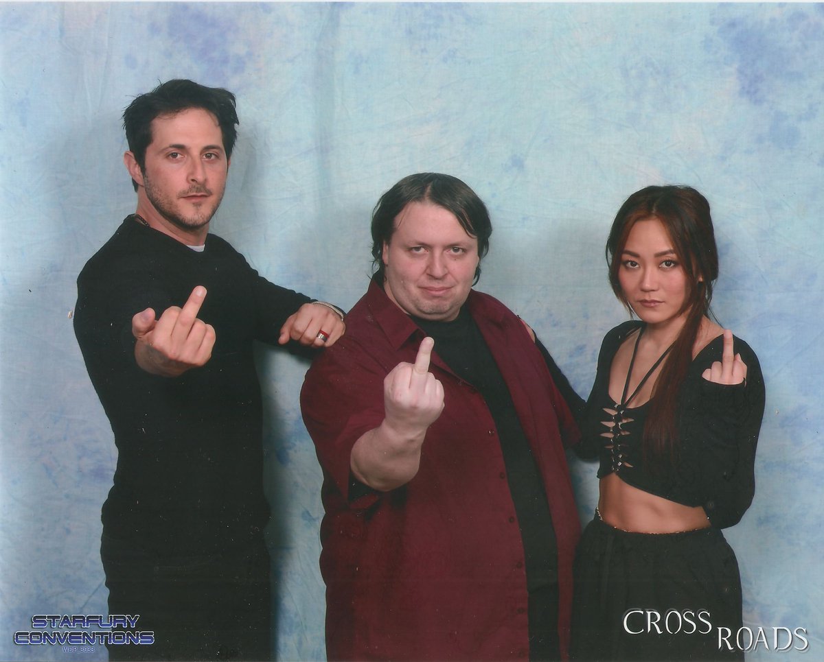Me with #tomercapone and #KarenFukuhara who are best known for portraying #Frenchie and #Kimiko on the TV series #theboys . 

Tomer is also known for being in #fullmoon #charliegolfone #hostages and #oneonone

Karen is also known for being in #suicidesquad