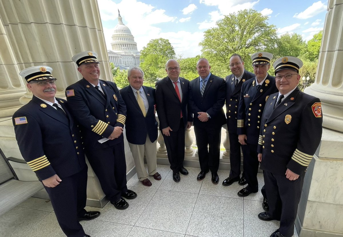 scolemanjr's tweet photo. Great 2 days in DC for #CFSI. Met with the entire MA delegation to discuss @MassFireChiefs legislative agenda. We have a lot of work ahead.
#WashingtonDC https://t.co/OIJ4lr0II6