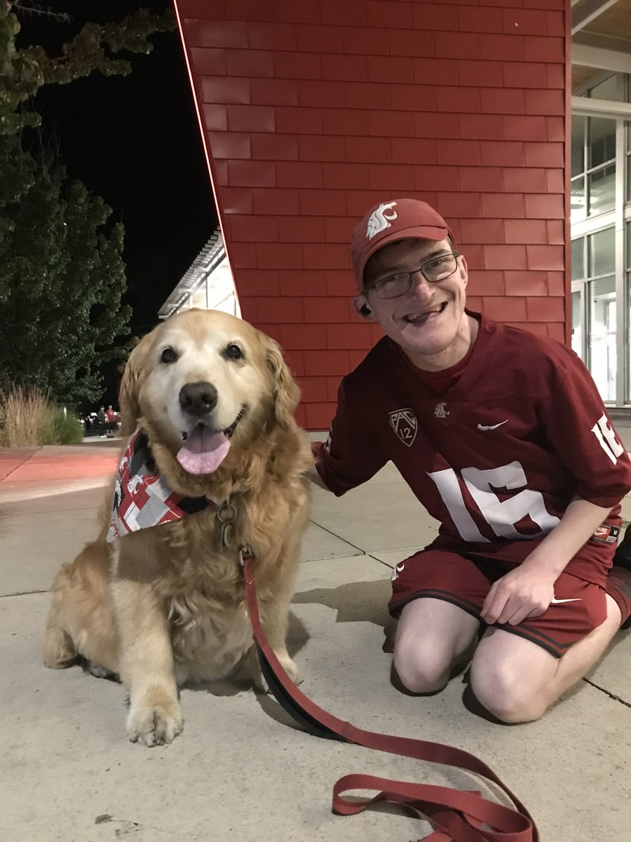@therealdashdog thank you for so many memories, Dash. We will miss you DEARLY! You gave me some awesome memories and we all LOVE you at Wazzu. #RIPDash
