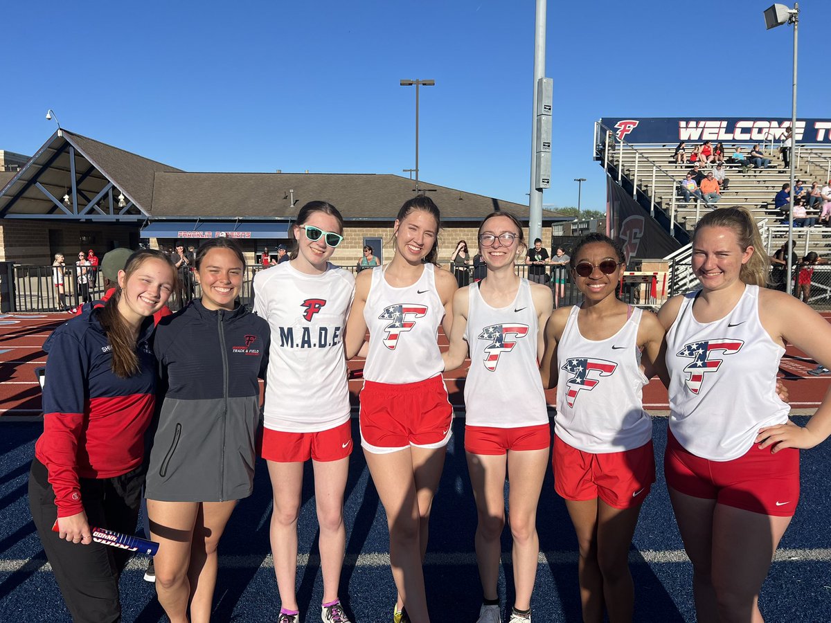 FranklinMADE_AD's tweet photo. Franklin Track &amp; Field is celebrating Senior Night at today’s meet! #FranklinMADE #Senior4x4 @fhspatriots @TheColonyFHS @LivoniaDistrict @CoachMoran31 @CoachVoss https://t.co/0R4EIOZ1qF