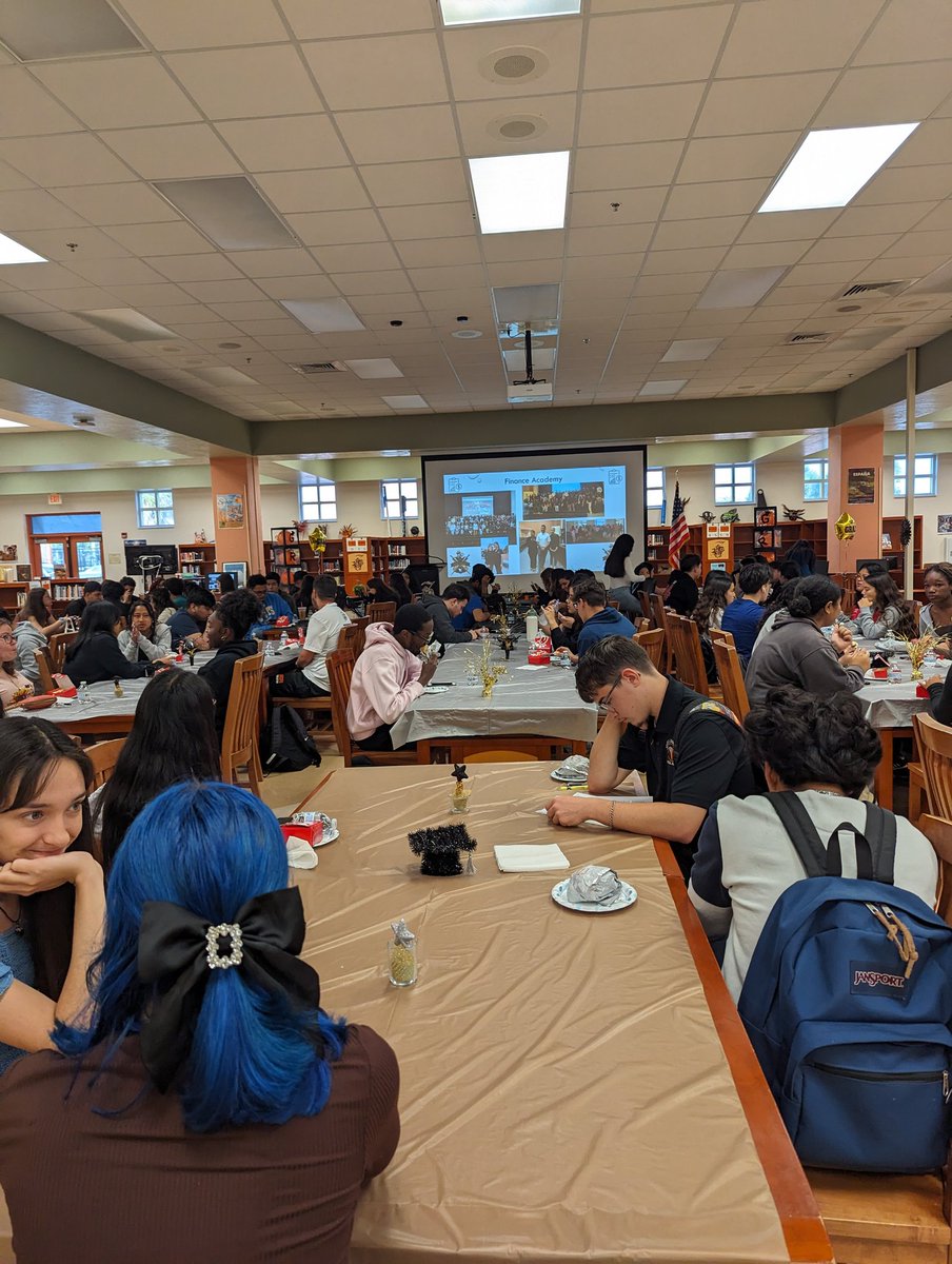 Thanks to Walmart stores #1398 & #5759 we celebrated our awesome seniors with a yummy Chick-fil-A meal during our Academy Certificates & Cords Celebration 🎉🥳🎉 Walmart is our #1 Business Partner @JILHSOFFICIAL @JeralineJohnson @Walmart @pbcsd