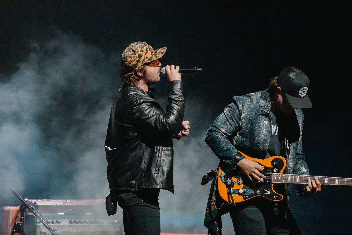 See our photos from @KoeWetzel’s show in Inglewood with @TUsreymusic and @camallenmusic on our site now: unclearmag.com/concerts-event… 📸: @ravenkphoto