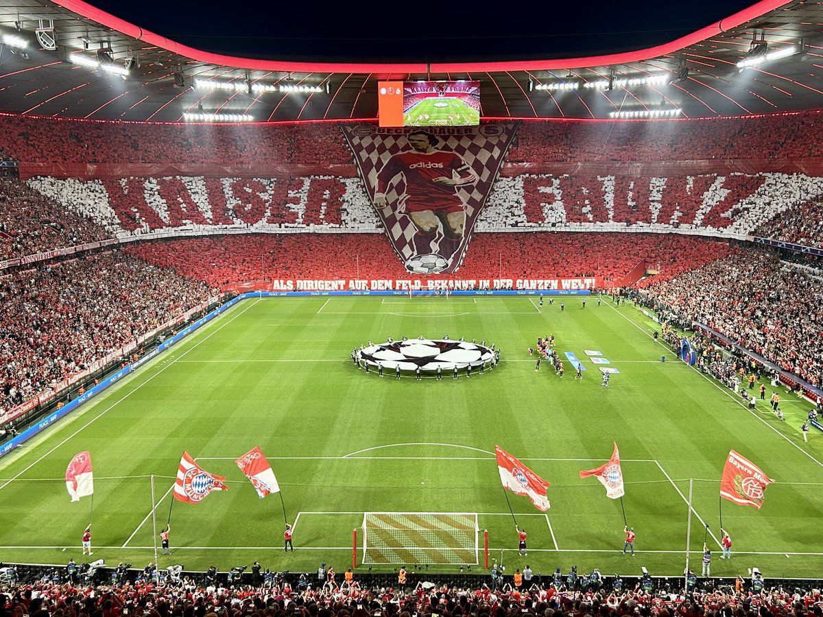 Dem Kaiser hätte die Atmosphäre in der Allianz Arena heute gefallen. 🔴⚽️ #RIPKaiser #FCBayern #UCL #FCBRMA