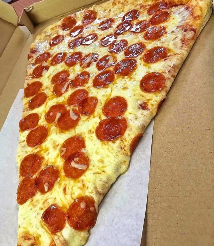 Jumbo Slice Pepperoni Pizza 🍕 
homecookingvsfastfood.com 
#foodielife #hungry #fastfood #foods #foodpic #homecookingvsfastfood