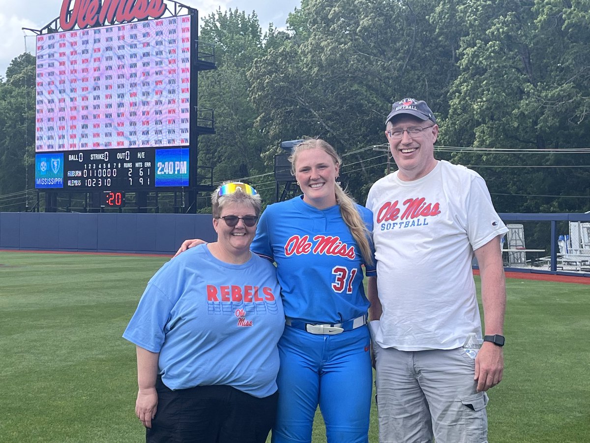 Spent the weekend with family watching @LexieBrady30 and @OleMissSoftball🥎