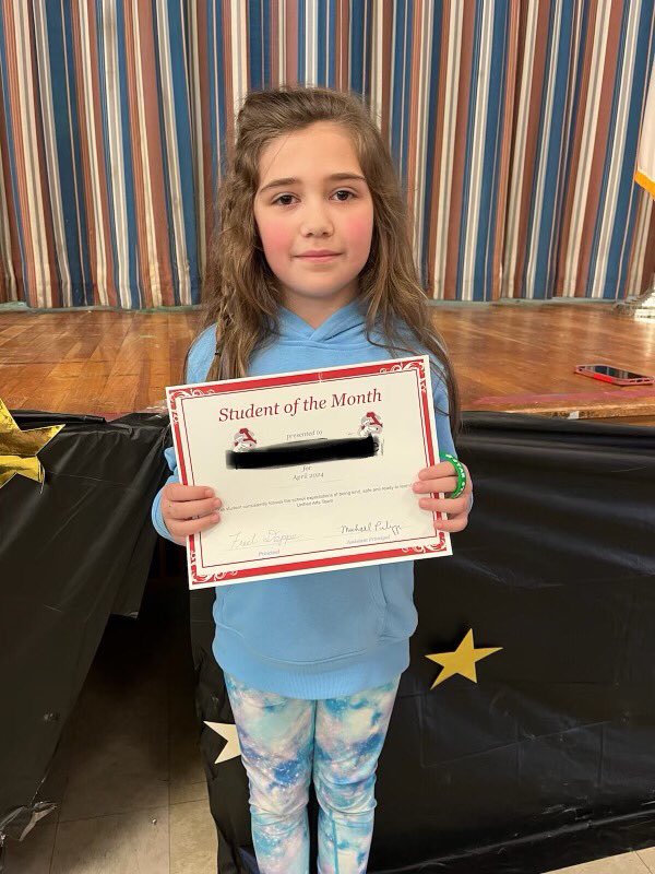 Congratulations to one our elementary students who was awarded Student of the Month for April.  She consistently follows the school expectations of being kind, safe and ready to learn.  Good job!! 👏🏼 #deaf #hoh #dhh #capscollaborative #schoolprogramforthedeaf #studentofthemonth