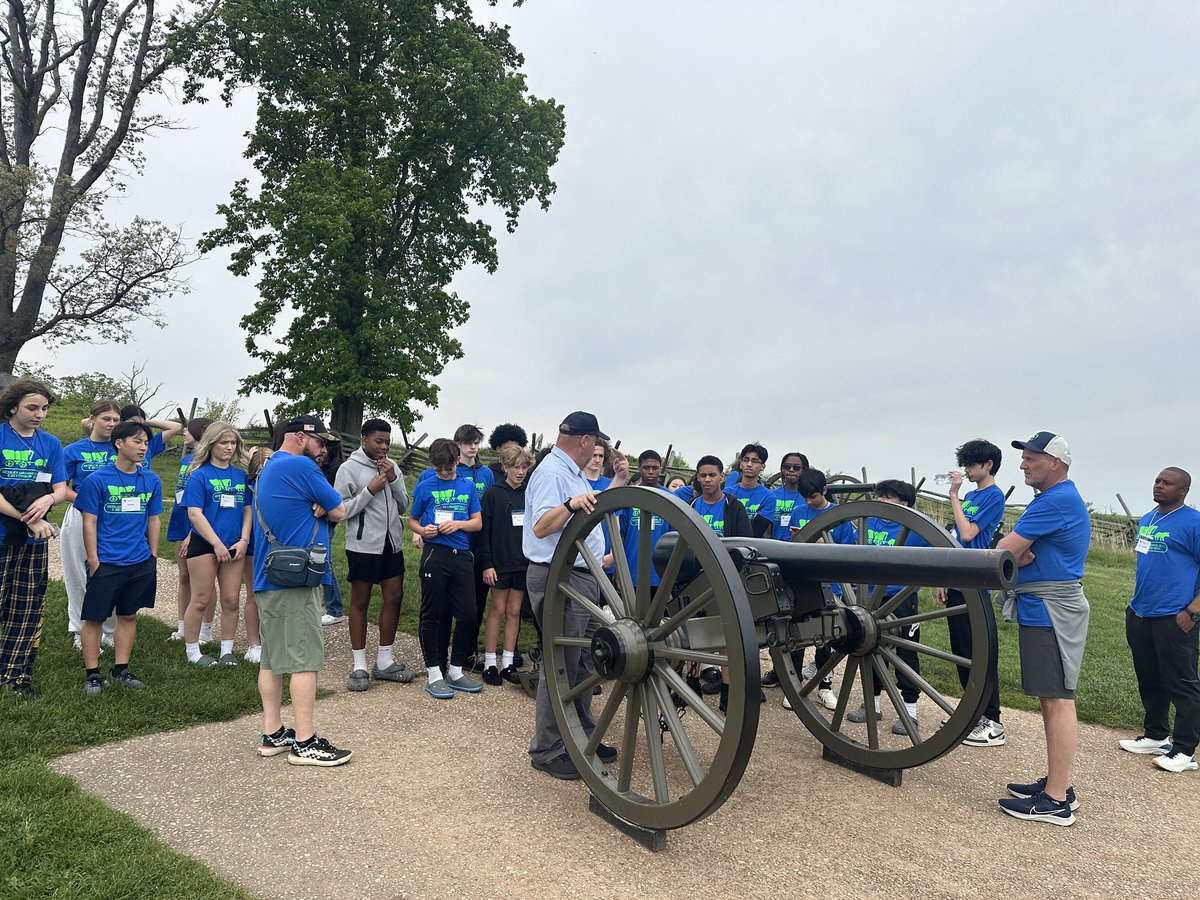 After a long day of driving, we made it to Gettysburg for some a tour of the battlefields! @geislerwolfpack #WEareWLCSD #GMSinDC