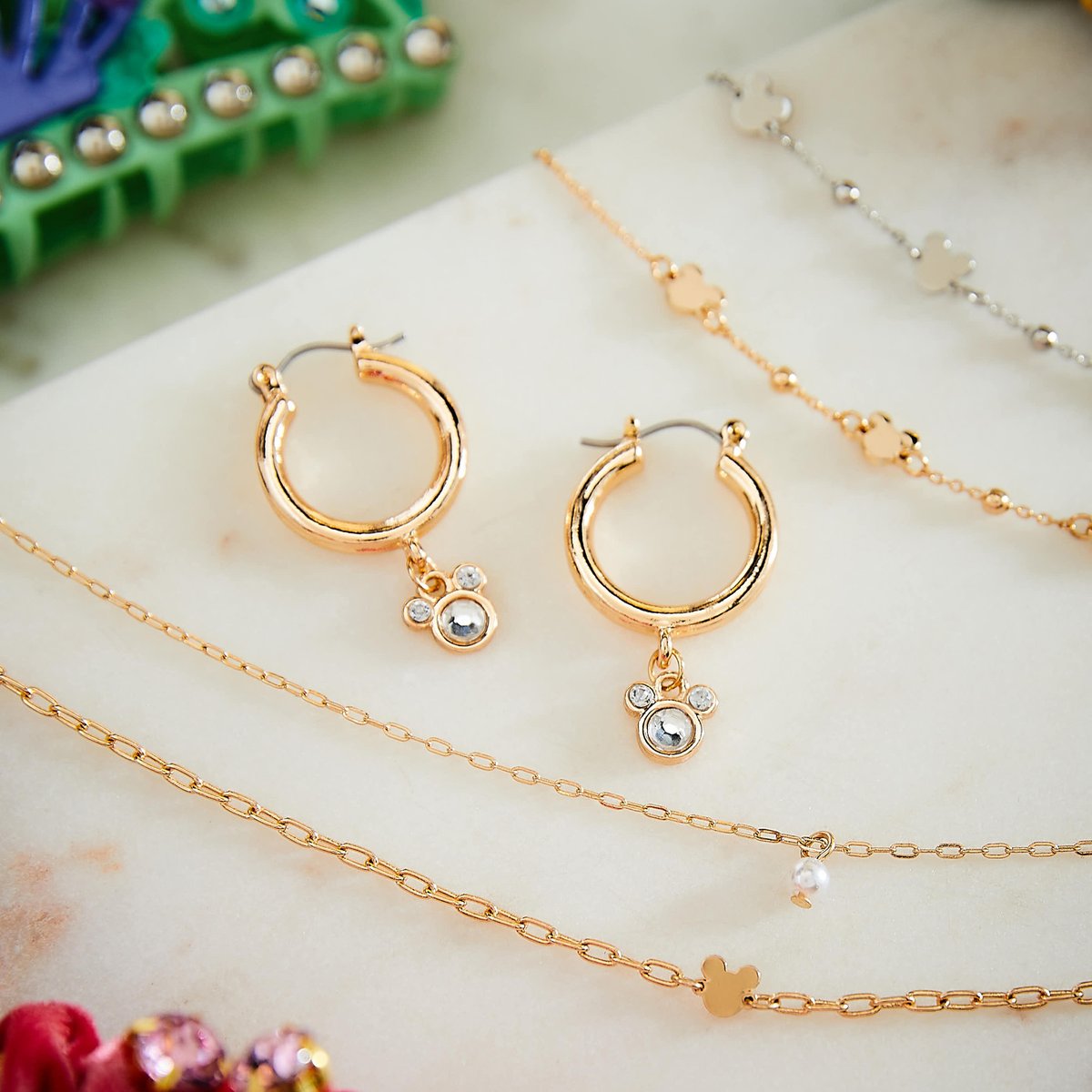 Oh boy! These Disney's #MickeyMouse jewelry pieces are the perfect gift for mom! 💕 Order your gifts by 5/1 at 11:59 PM PT to receive by 5/11. boxlun.ch/3WlUGuv