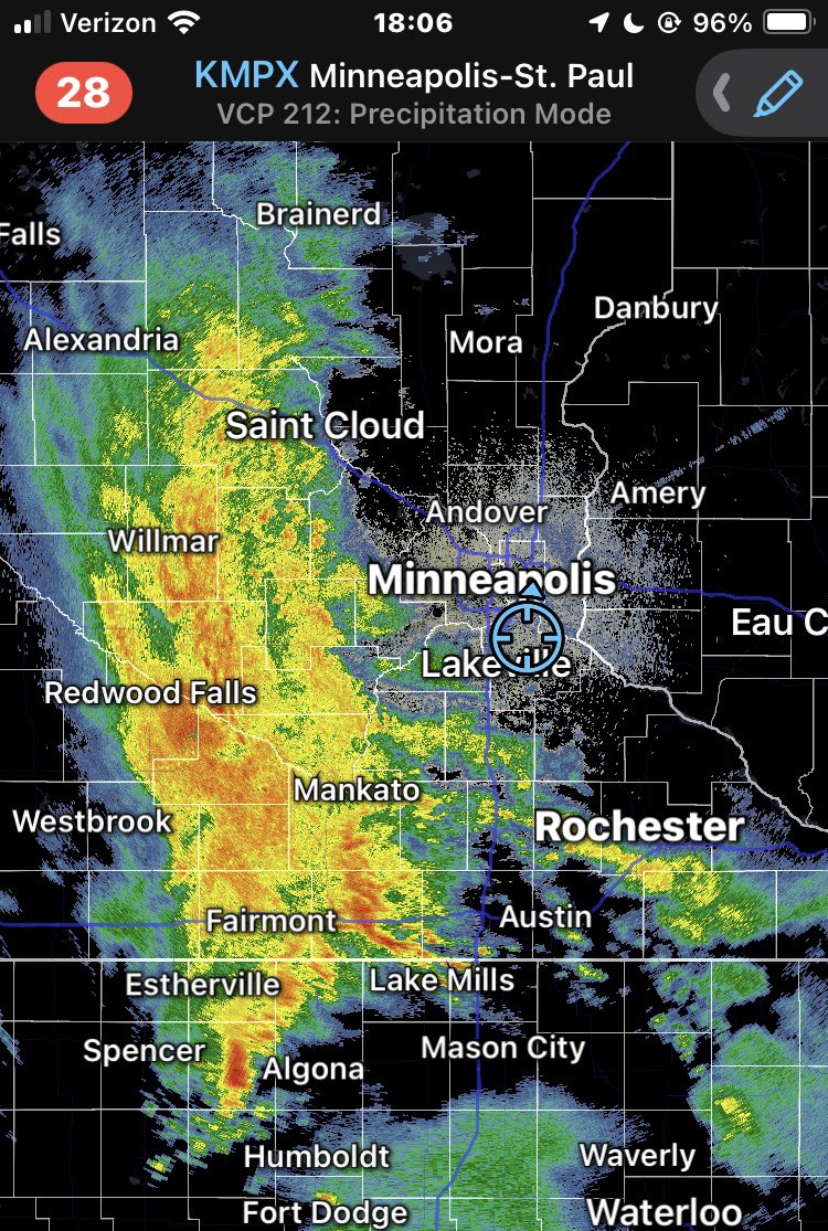 Yee Haw here come the T-Storms into MSP by 630pm & lasting about 3 hours - watch for Heavy Rain producing big puddles. @KSTP