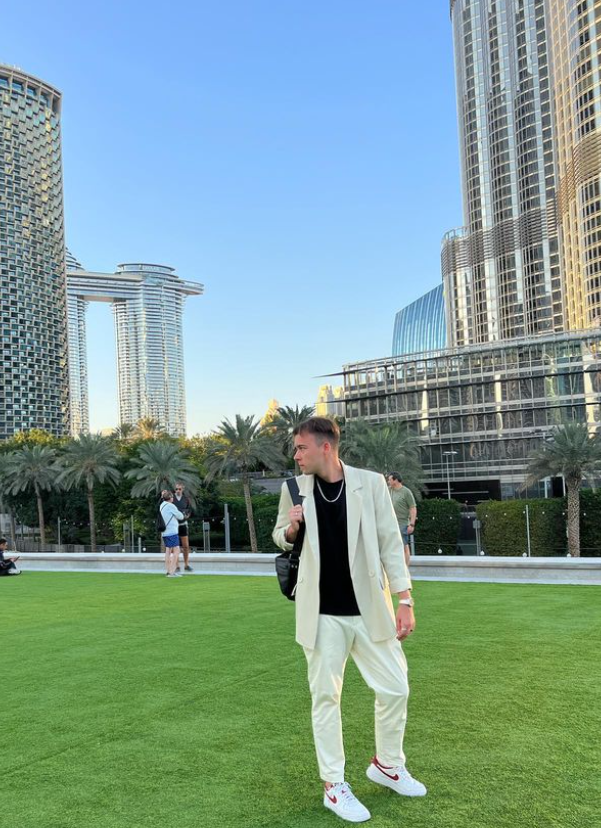Edward04henry's tweet photo. D U B I A is the City OF IT (Senior Website Developer)
#ivsolutions #IV #IVSOLUTIONS #webistedevelopment #WordPress #wiX #framer #designing #ArtistOnTwitter #ArtistOnTwitter #Twitter https://t.co/OIV7BIDYBG