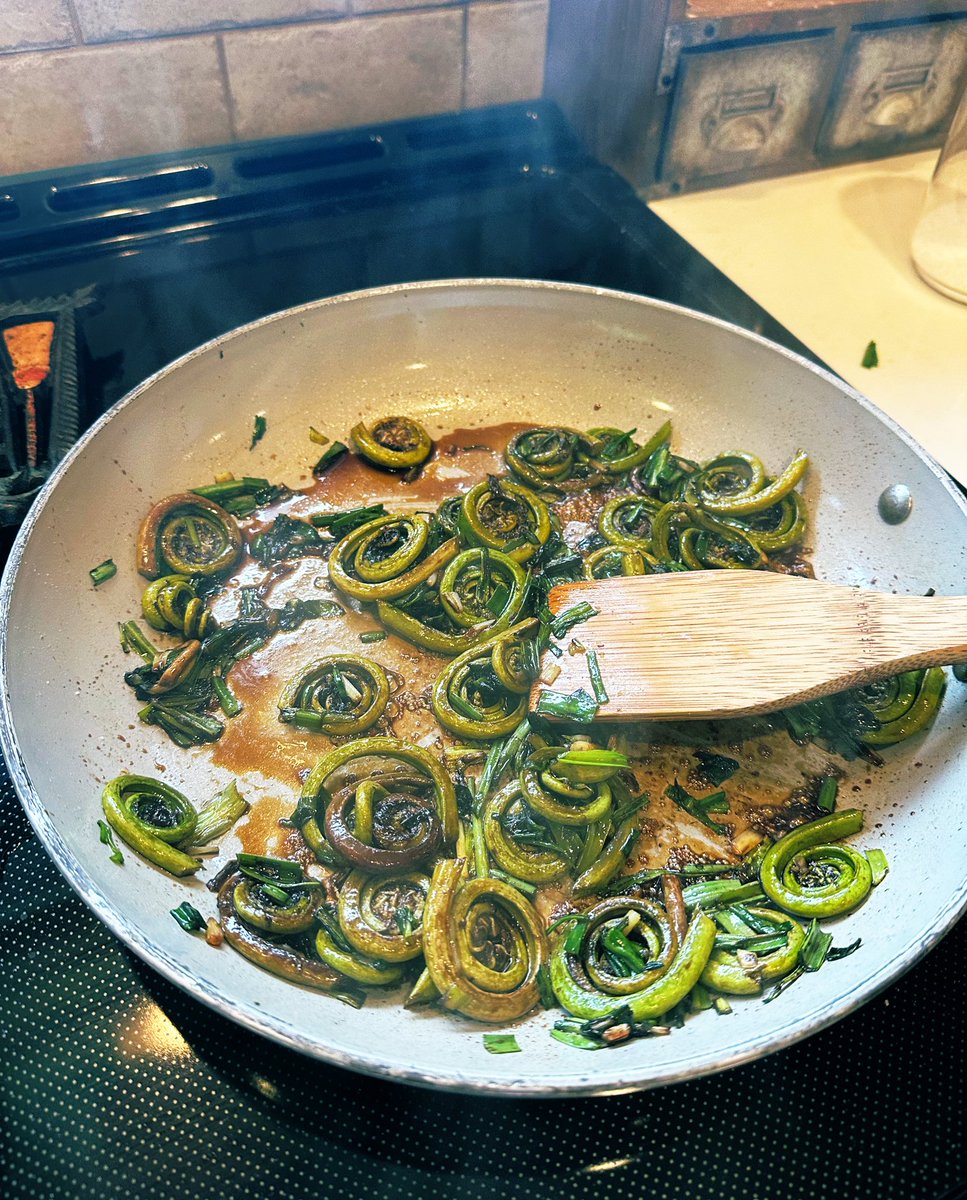 I made fiddleheads for dinner the other night!! It’s like stardew valley 😭