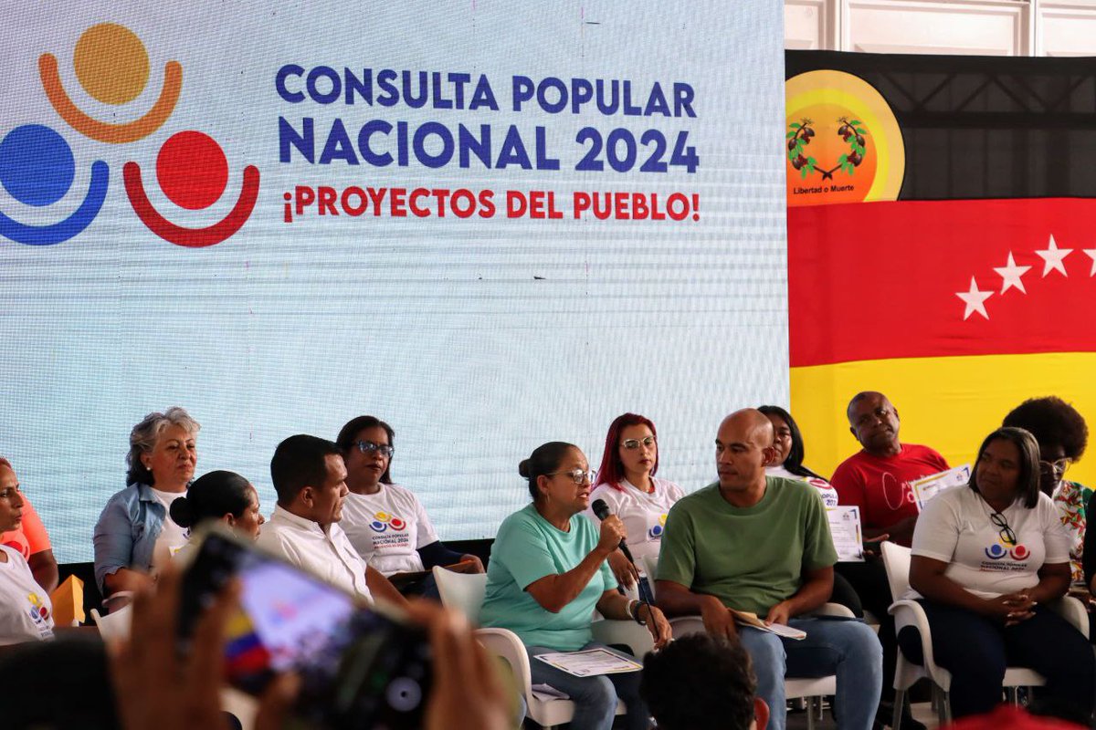 De la mano con el Gobernador @HectoRodriguez y alcaldes mirandinos, entregamos los recursos a proyectos comunitarios aprobados en la Consulta Popular 2024. Es una gran celebración, porque serán las obras que mejorarán la calidad de vida de los vecinos. #HogaresDignosDeLaPatria