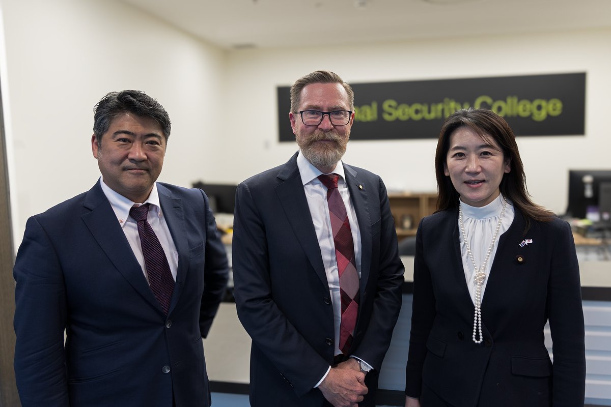 It was an honour to host senior Japanese parliamentarians @kihara_seiji and @Matsukawa_Rui, as part of the @dfat Canberra Fellowship Program 🇦🇺🇯🇵. 

Our rich discussion focused on cyber, economic, energy and regional security dynamics in the Indo-Pacific, as well as some of the